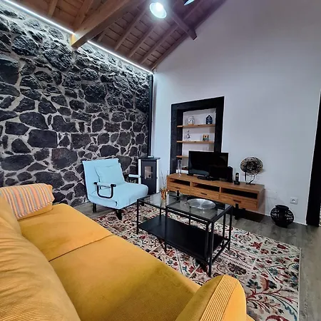 Casa Do Poco Casa Grande Holiday home Santa Barbara (Terceira)